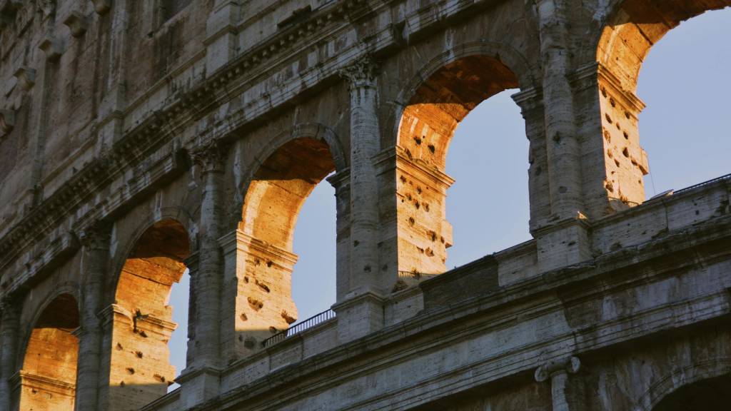 hotel-nazionale-51-rome-centre-colosseo-background hotel-nazionale-51-rome-centre-colosseo-background