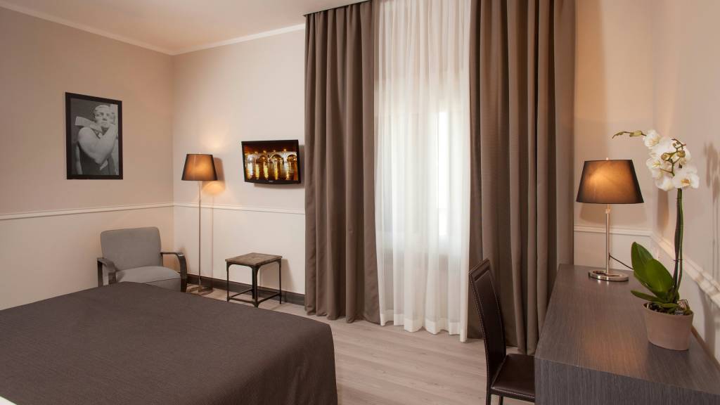 hotel-nazionale-51-camera-matrimoniale-3