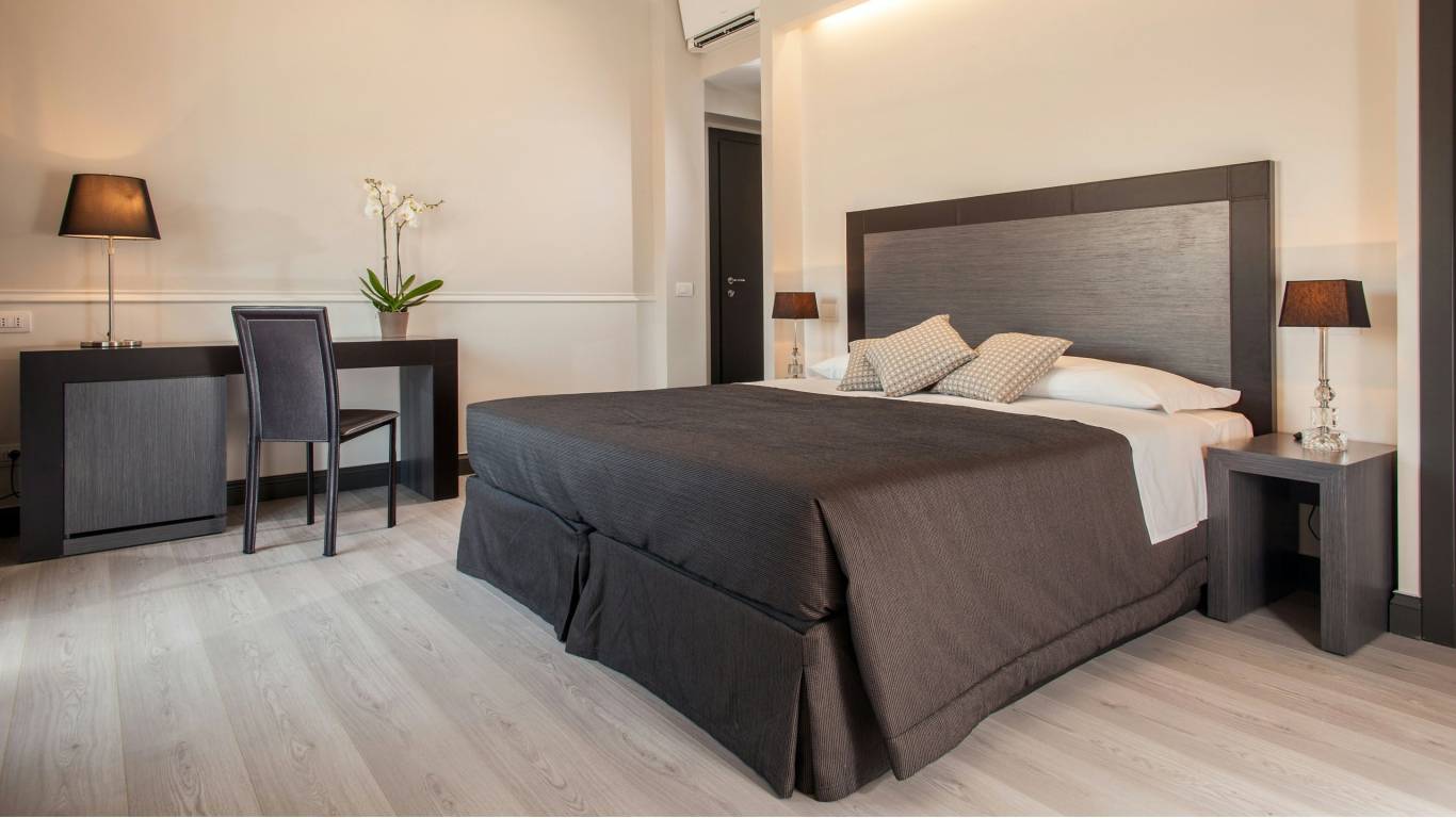 hotel-nazionale-51-camera-doppia-letto-aggiunto-4