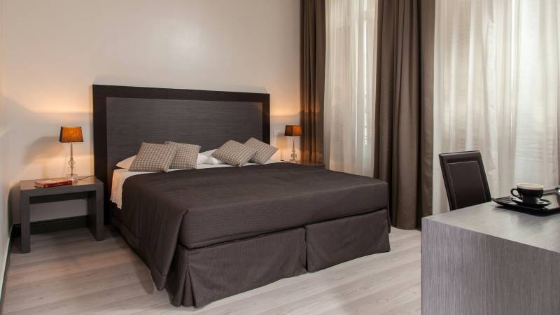 hotel-nazionale-51-camera-matrimoniale-12